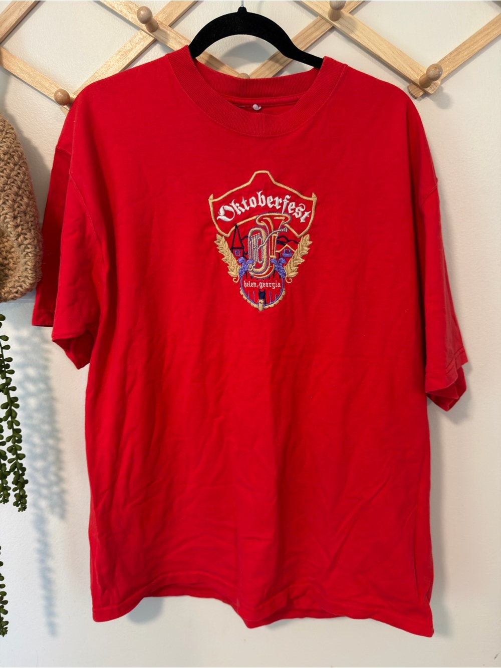 Unbranded Oktoberfest T-Shirt XL Red Graphic Tee Helen Georgia